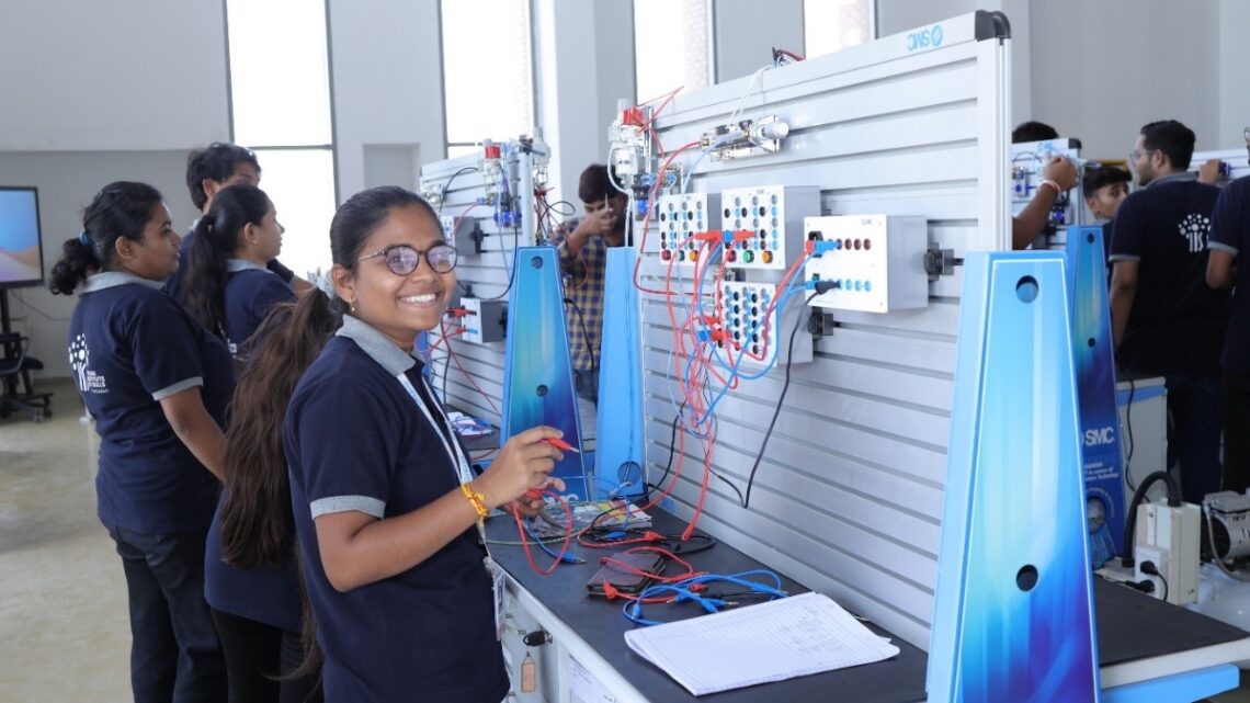 Women in Manufacturing: Breaking Barriers Through Skill Development