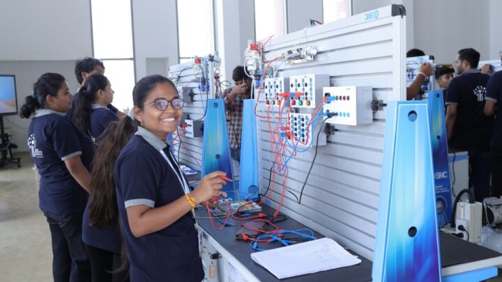 Women in Manufacturing: Breaking Barriers Through Skill Development