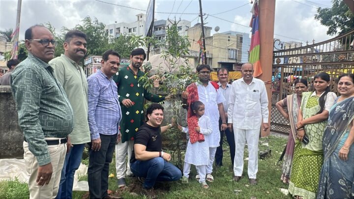‘Greenman’ Viral Desai Leads Mega Tree Plantation on Ashadhi Beej at Mini Ranuja